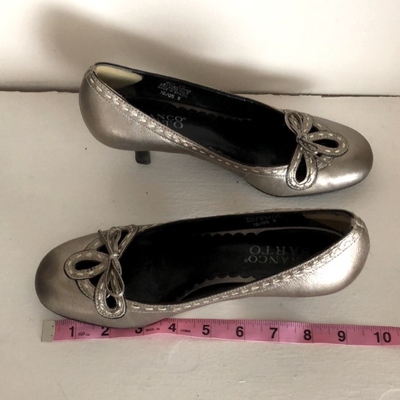 Franco Sarto leather kitten heels, size 6. - Picture 6 of 8